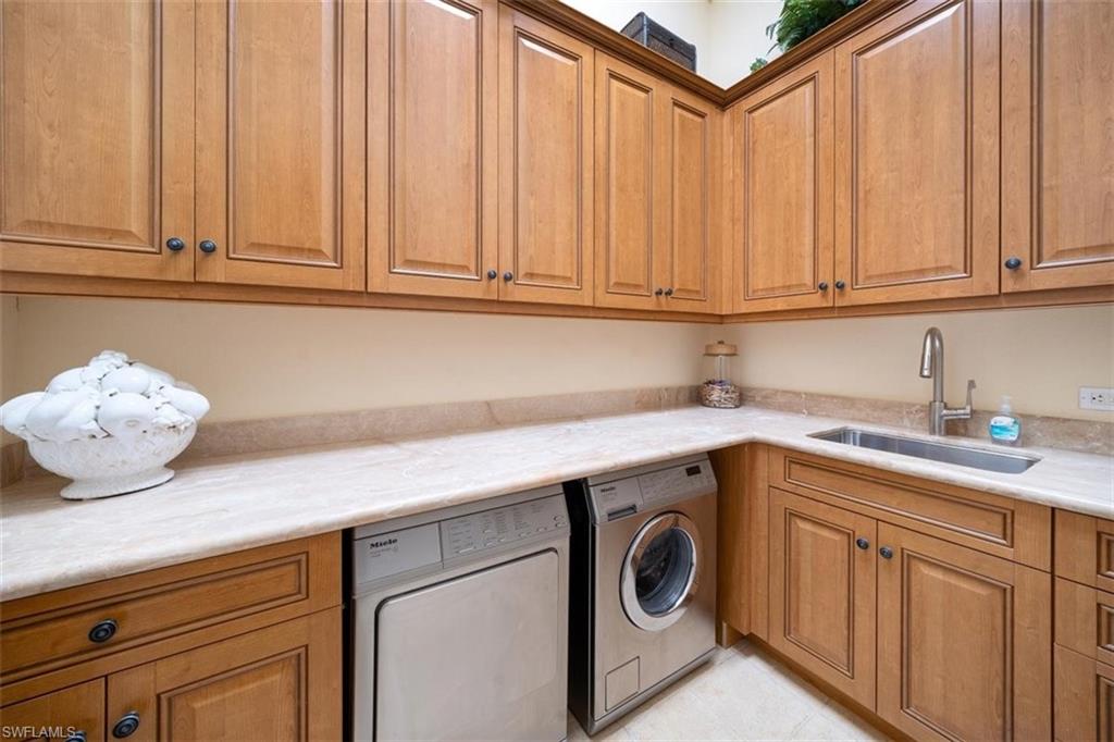 AQUALANE SHORES - Residential