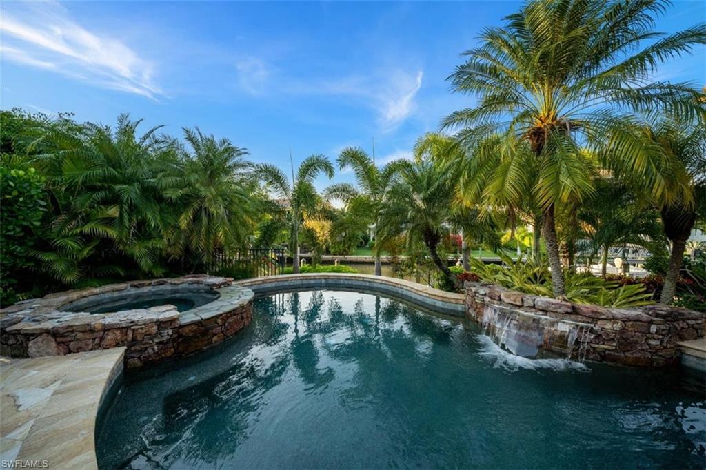 AQUALANE SHORES - Residential