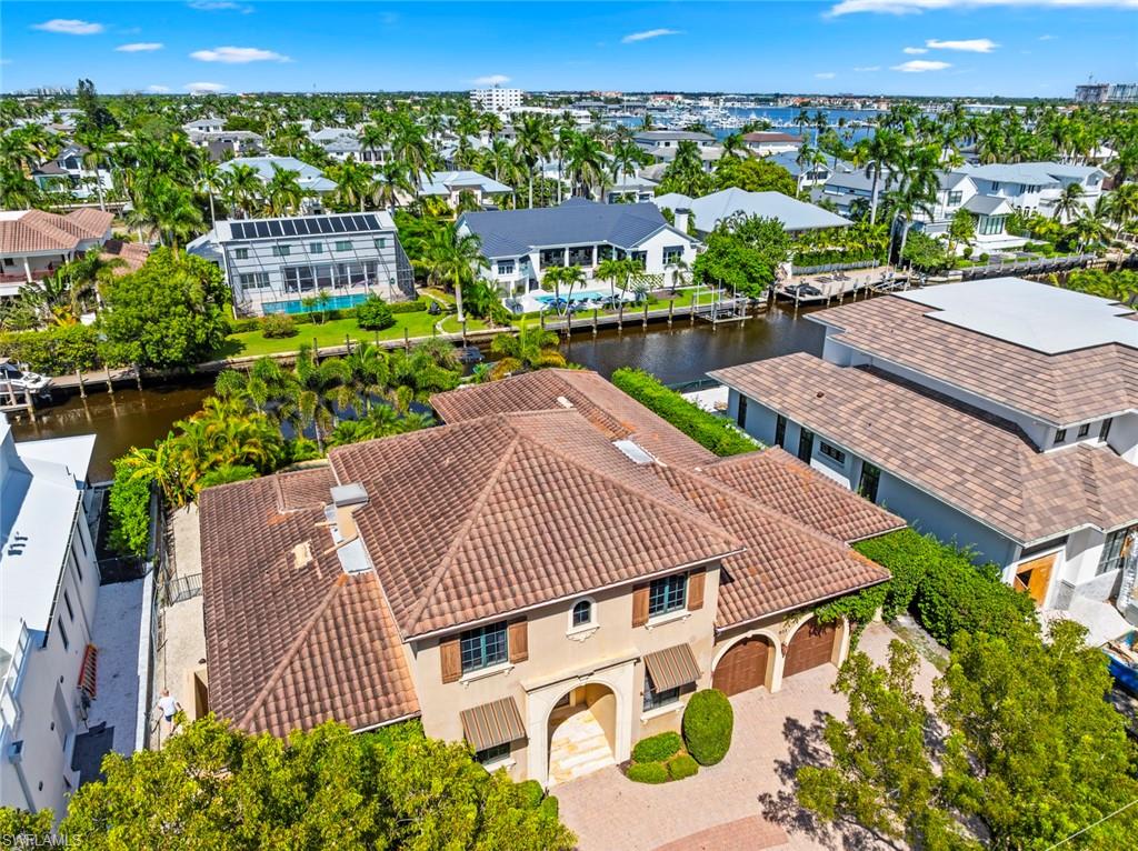 AQUALANE SHORES - Residential