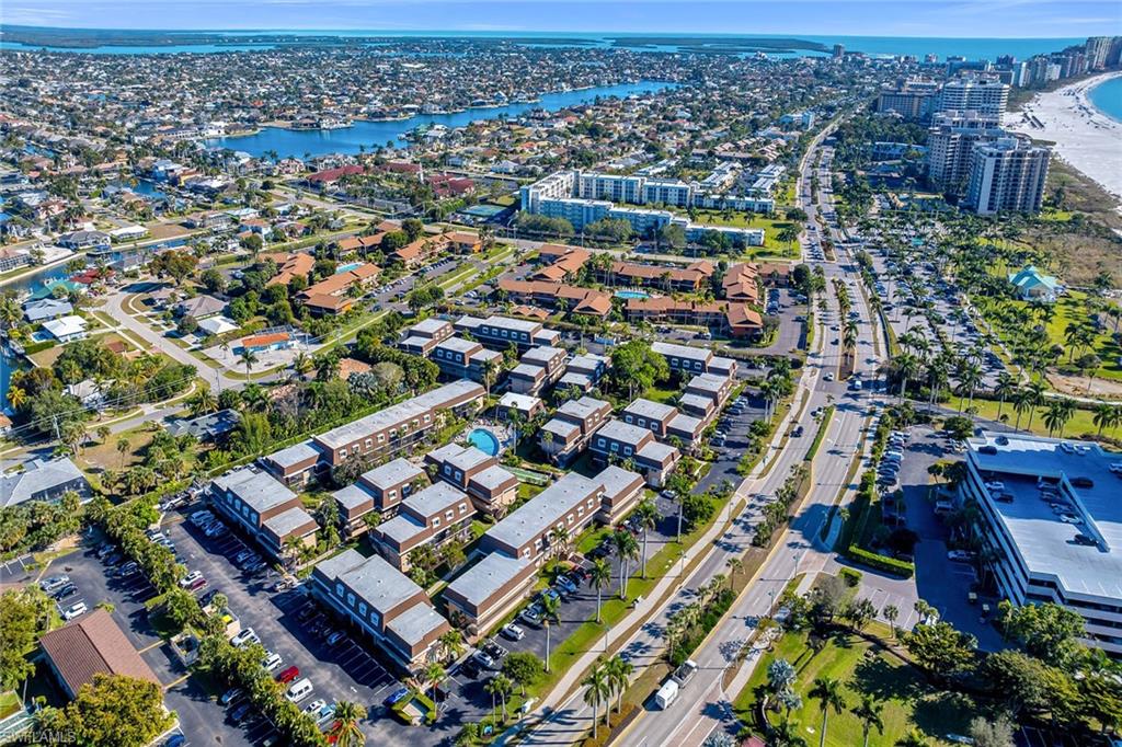 ISLAND MANOR APTS - Residential