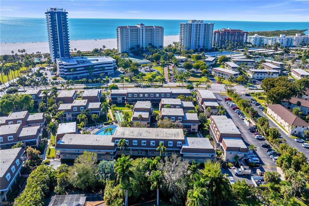 ISLAND MANOR APTS - Residential