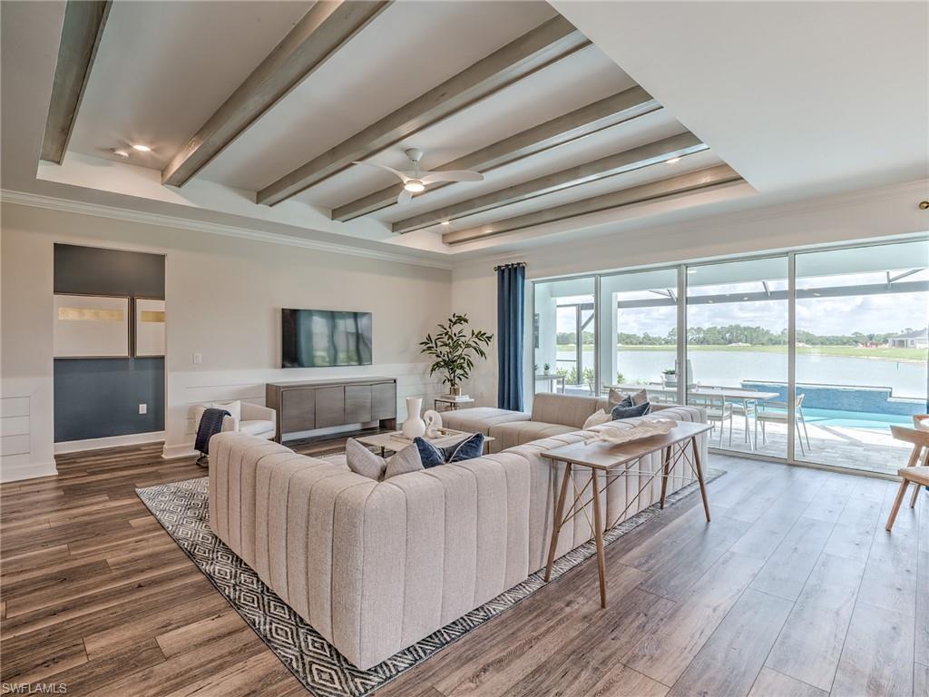 NORTHRIDGE - Residential