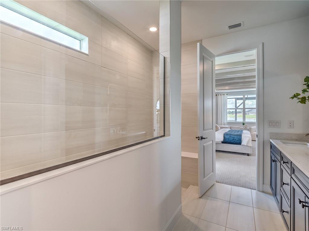 NORTHRIDGE - Residential