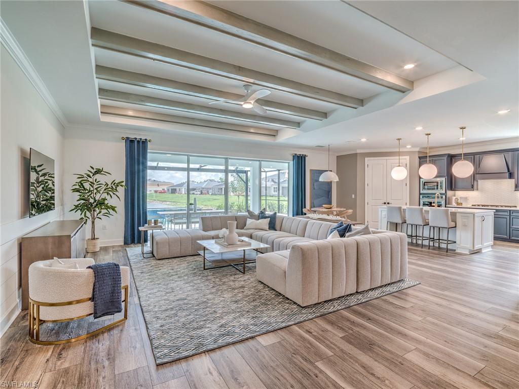 NORTHRIDGE - Residential