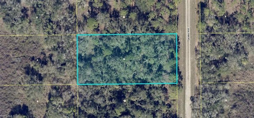 One-half Acre lot that is affordably priced. It is located off East 14th Street and near Truman. Great opportunity to have you own private surrounding.