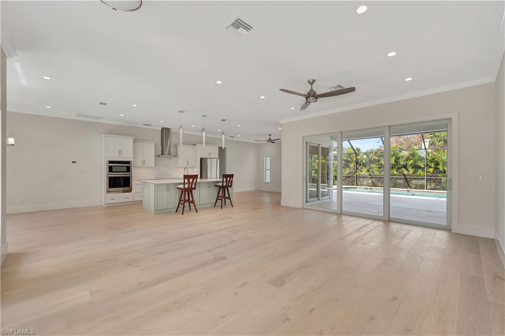 1909 Fairfax CIR