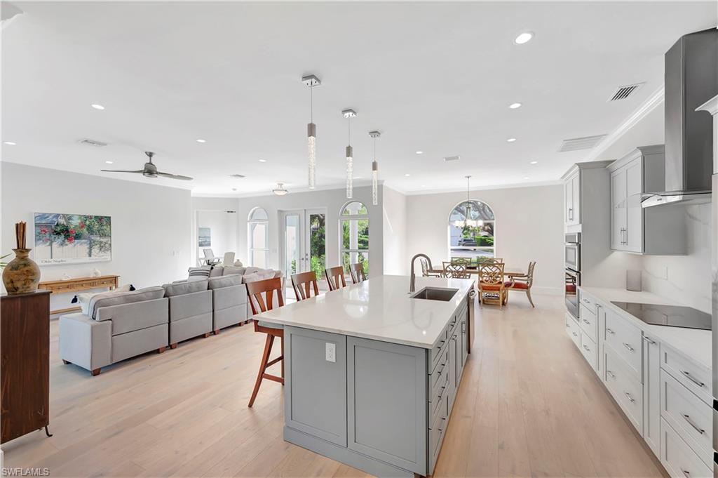 1909 Fairfax CIR