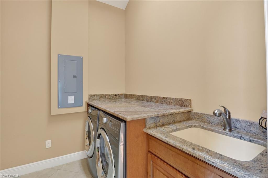 NAPLES PARK - Residential