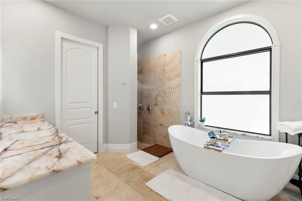 ESTATES - Residential