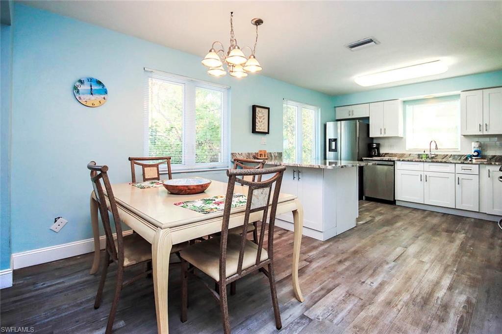 SANIBEL BAYOUS - Residential