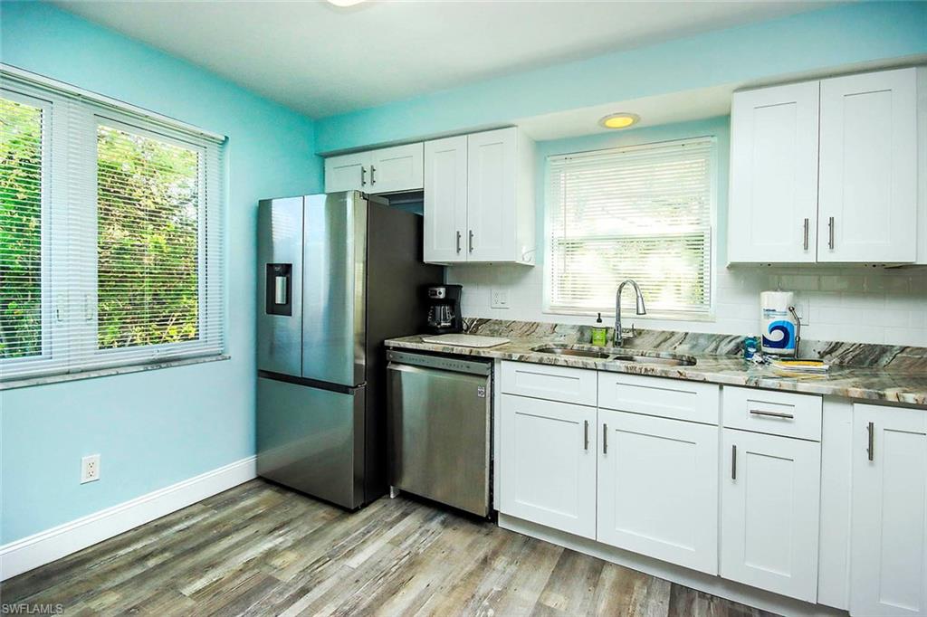 SANIBEL BAYOUS - Residential