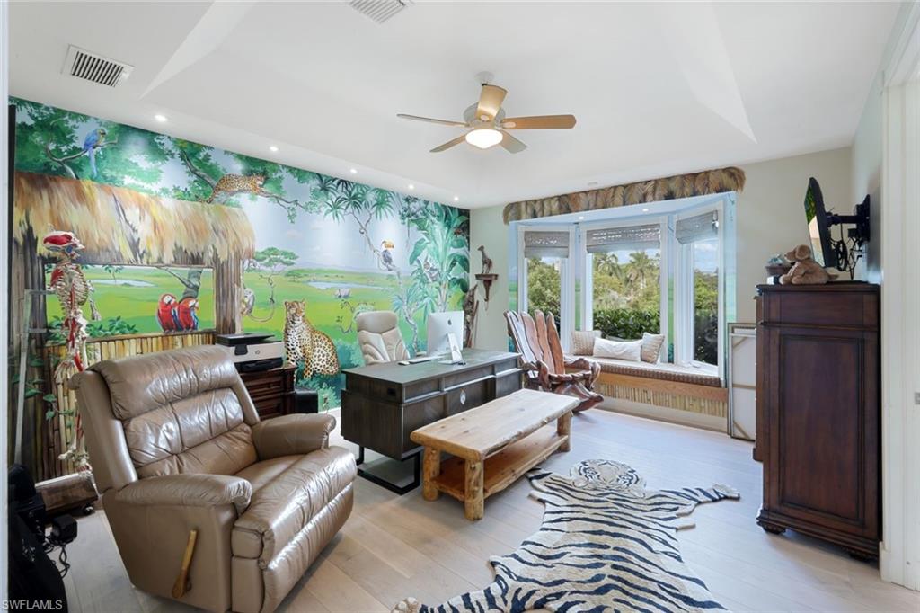 ESTATES - Residential