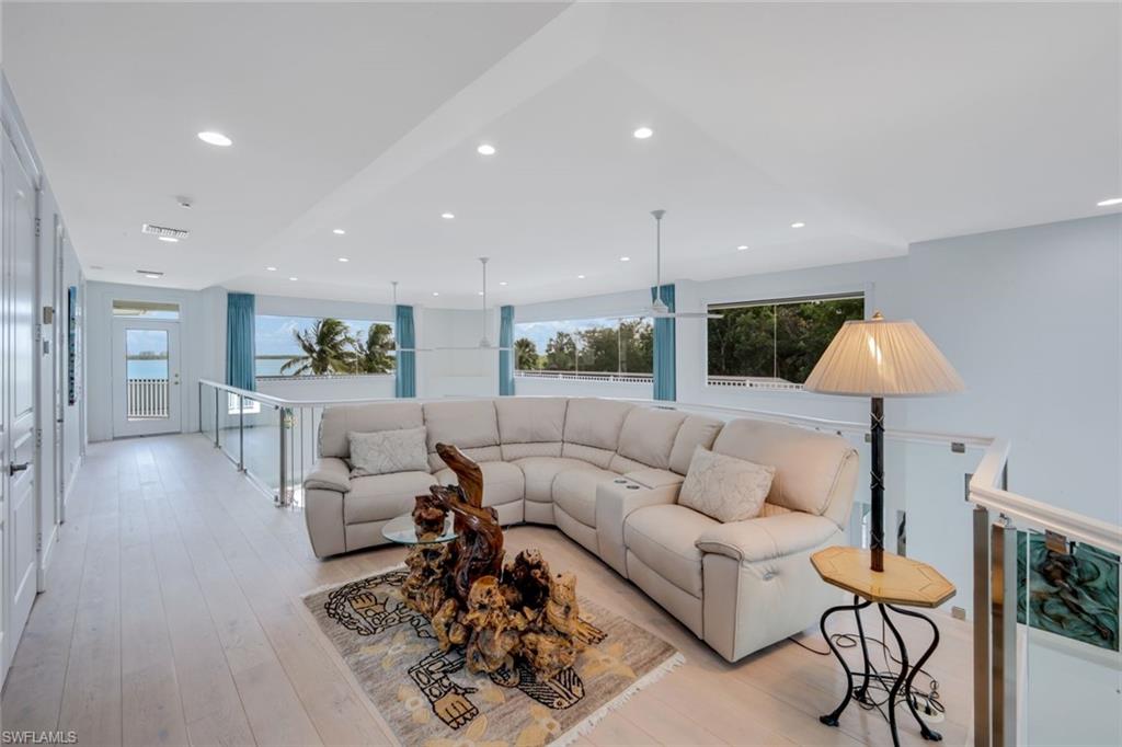 ESTATES - Residential