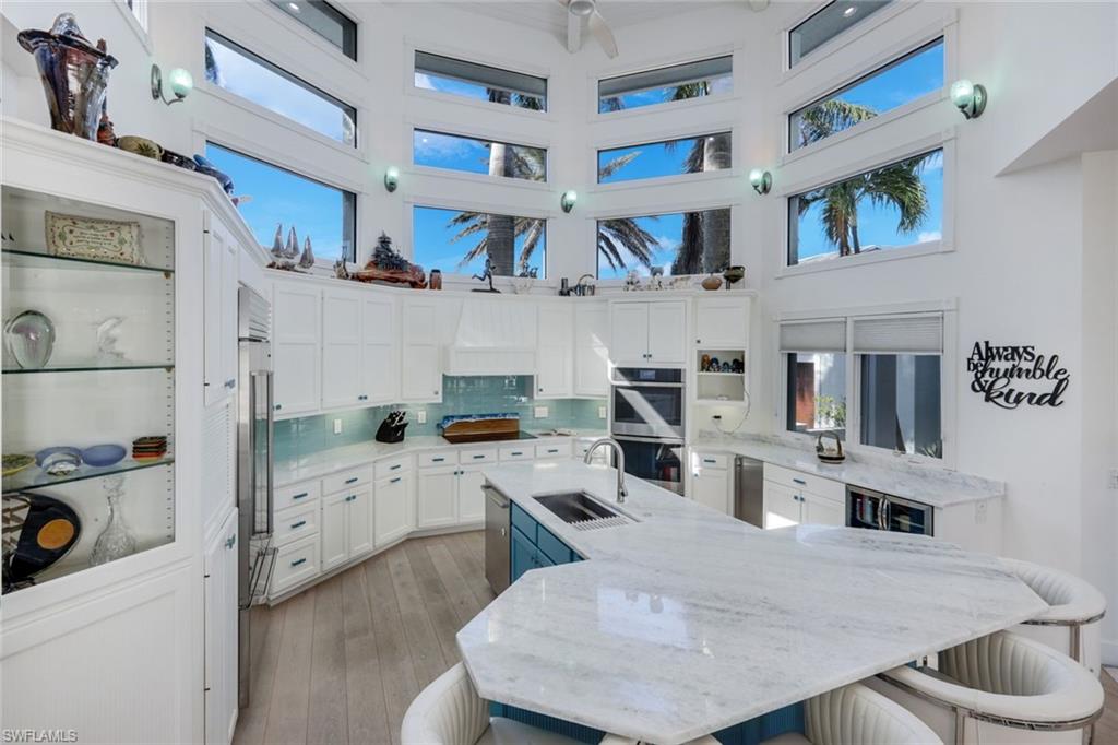 ESTATES - Residential