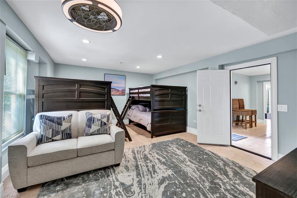 GORES A M SUBD - Residential