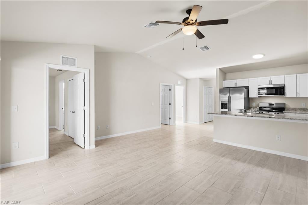 1045/1047 SE 11th TER