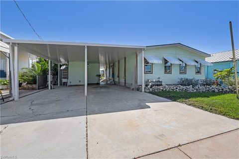 2592 York RD ST. JAMES CITY FL 33956