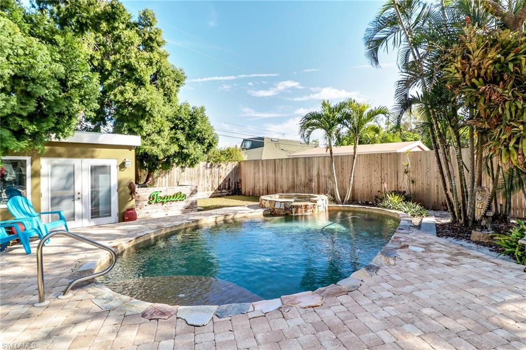 BONITA SHORES - Residential