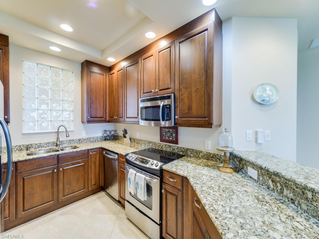 VISTA POINTE - Residential