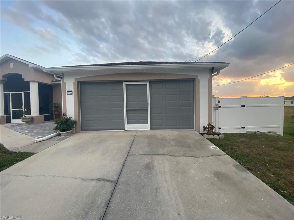 CAPE CORAL - Residential