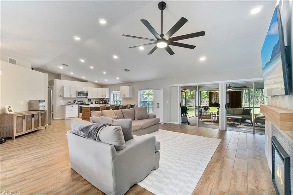 GOLDEN GATE ESTATES - Residential