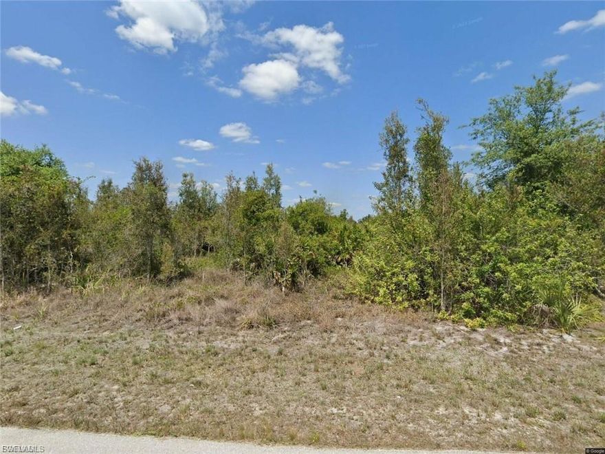 Prime vacant lot in Upper West side of Lehigh Acres! Situated on a dead-end street, 5 Minutes away from Fort Myers and Interstates, beautiful new construction homes all around. Great opportunity to secure land in one of Southwest Florida’s hottest markets!