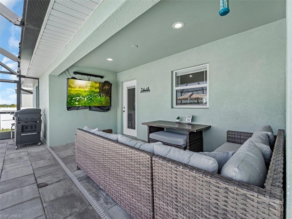 BANYAN VILLAGE - Residential