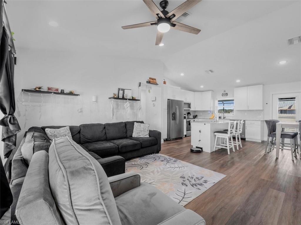 BANYAN VILLAGE - Residential