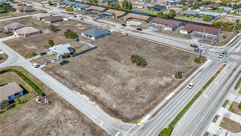 CAPE CORAL - Land