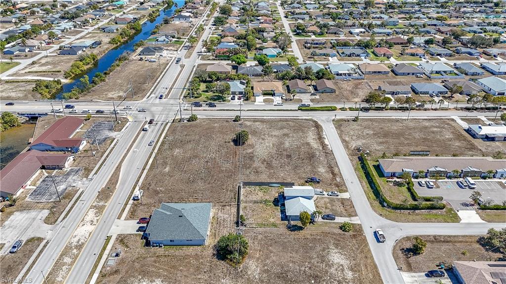 CAPE CORAL - Land