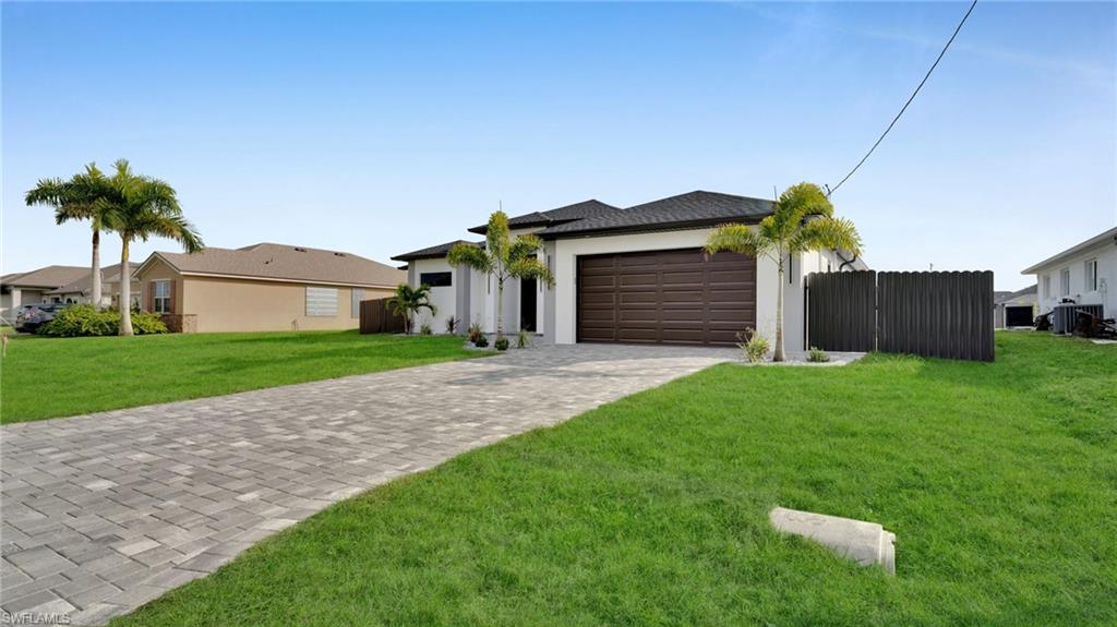 CAPE CORAL - Residential