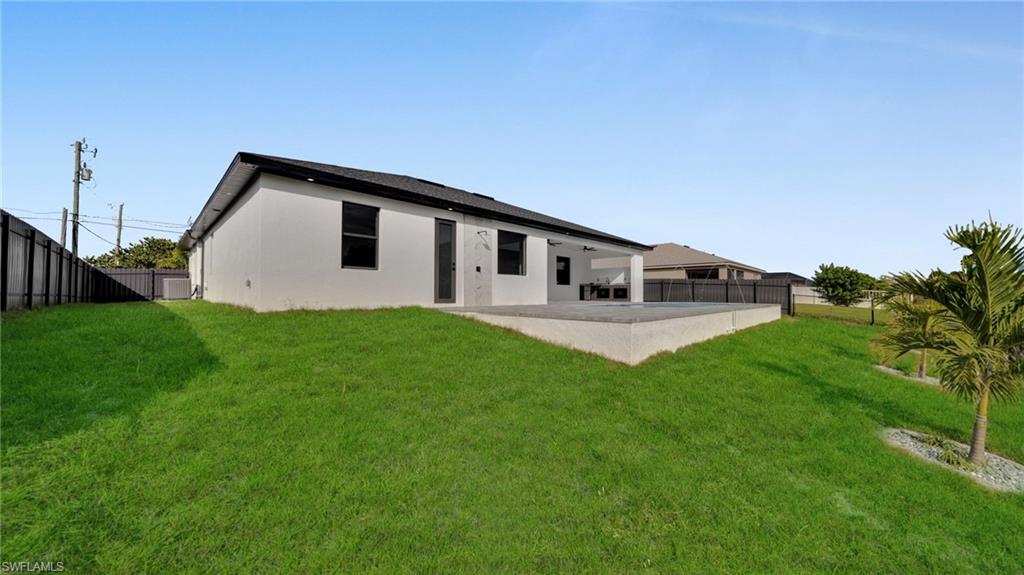 CAPE CORAL - Residential