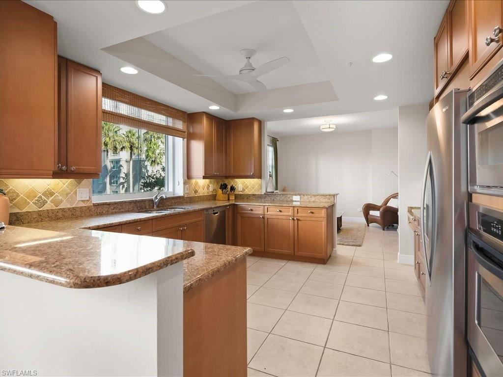 425 Cove Tower DR 304