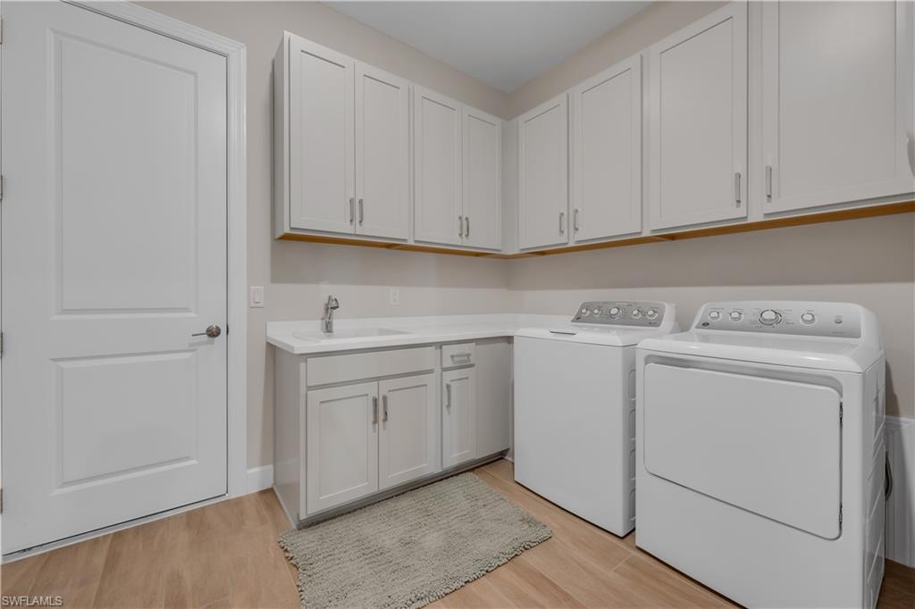 ESPLANADE LAKE CLUB - Residential