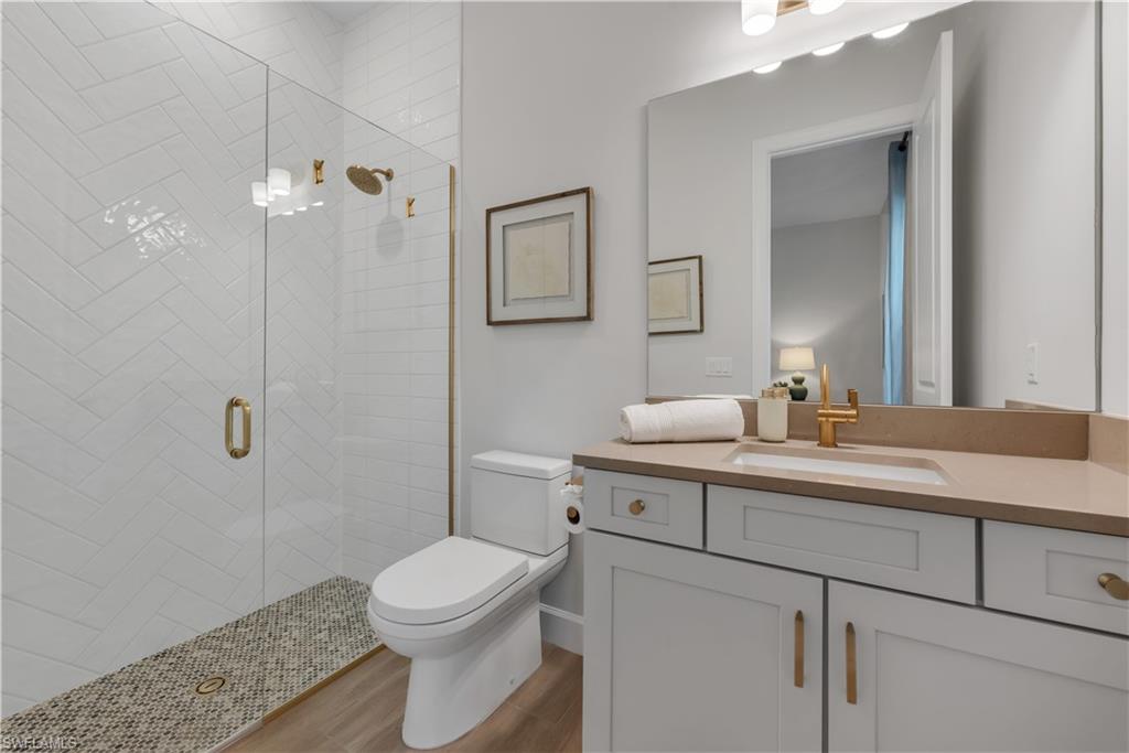 ESPLANADE LAKE CLUB - Residential