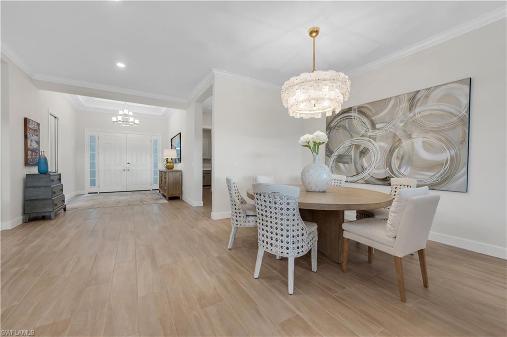 ESPLANADE LAKE CLUB - Residential