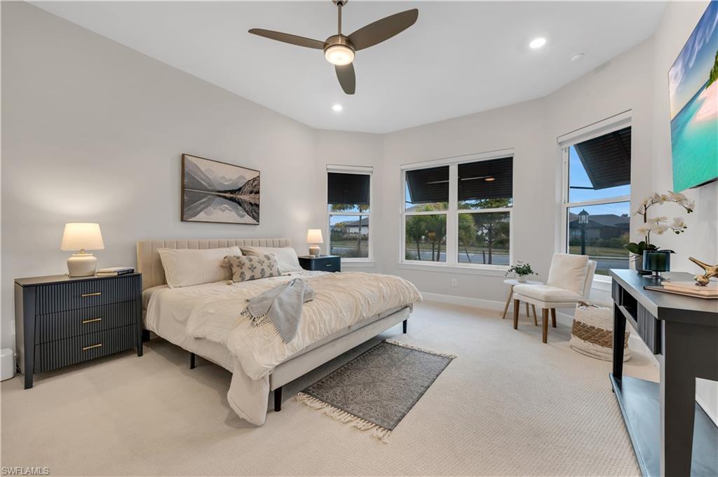 ESPLANADE LAKE CLUB - Residential