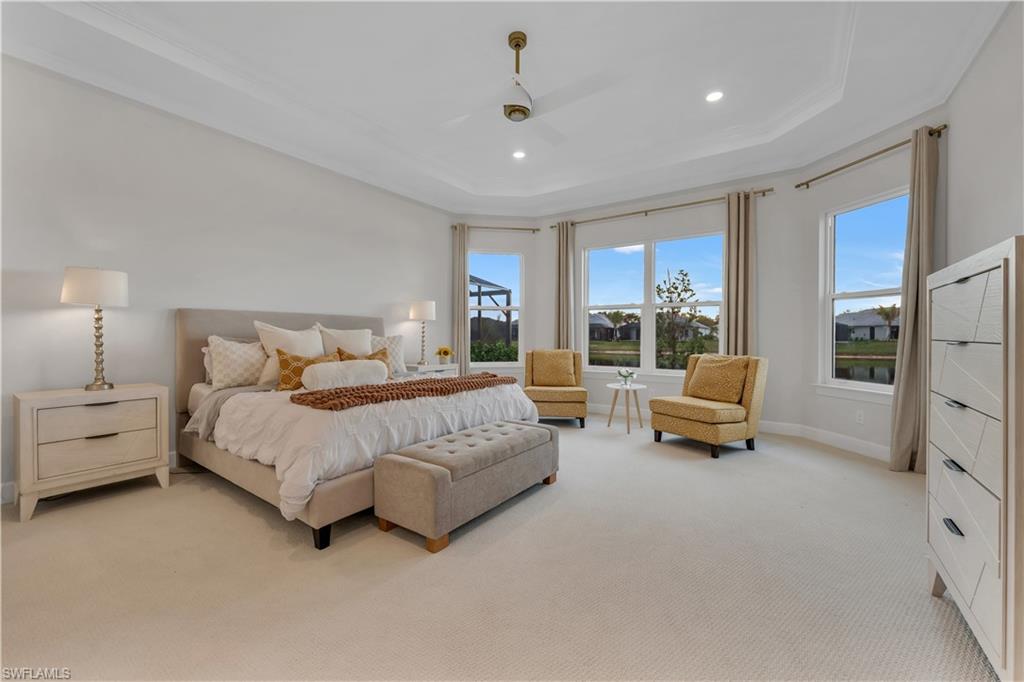 ESPLANADE LAKE CLUB - Residential