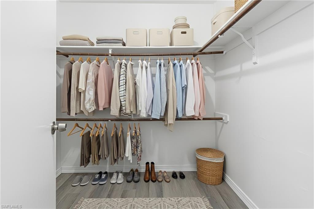 ENGLISH VILLAGE CONDO - Residential