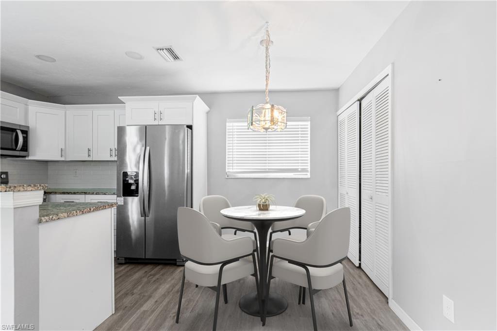 ENGLISH VILLAGE CONDO - Residential