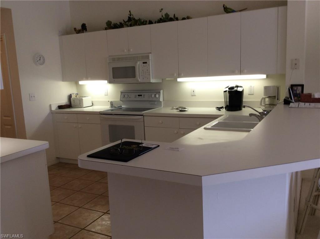 WINDWARD CAY - Residential