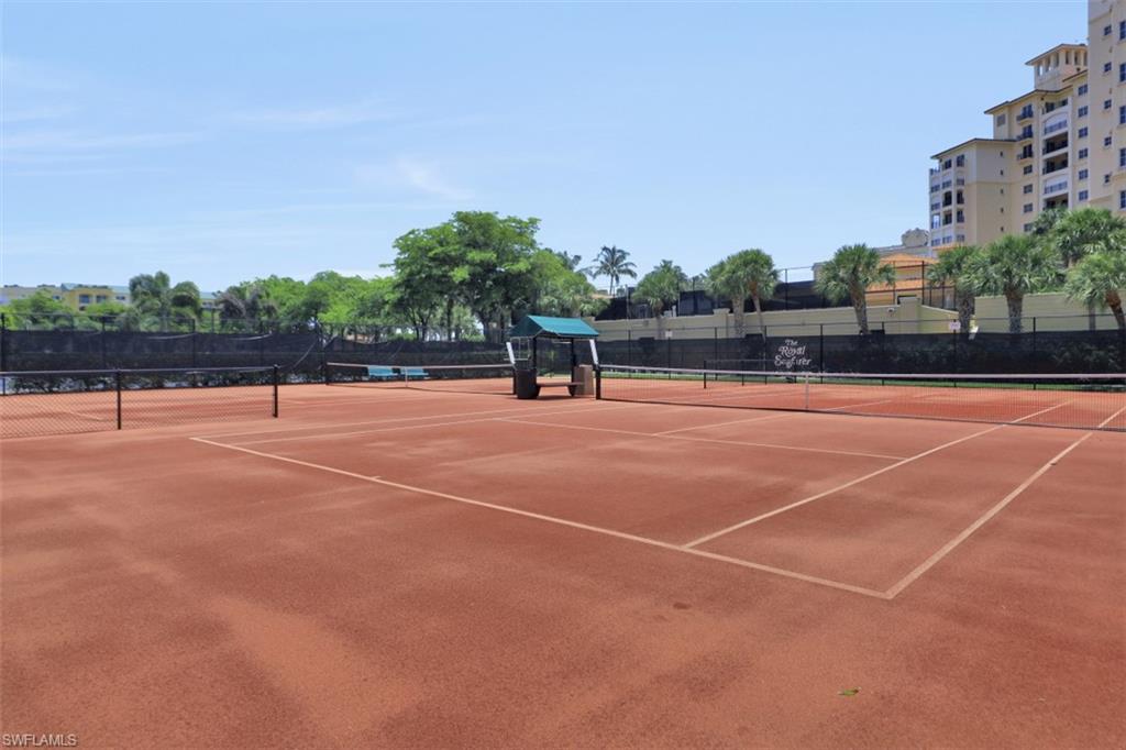 ROYAL SEAFARER - Residential