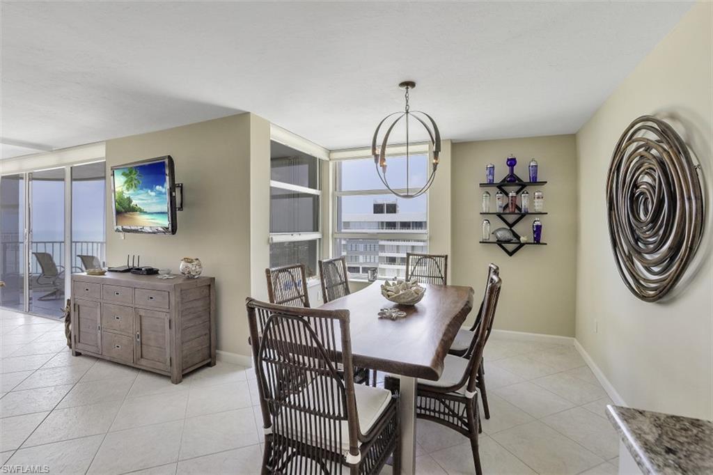 ROYAL SEAFARER - Residential