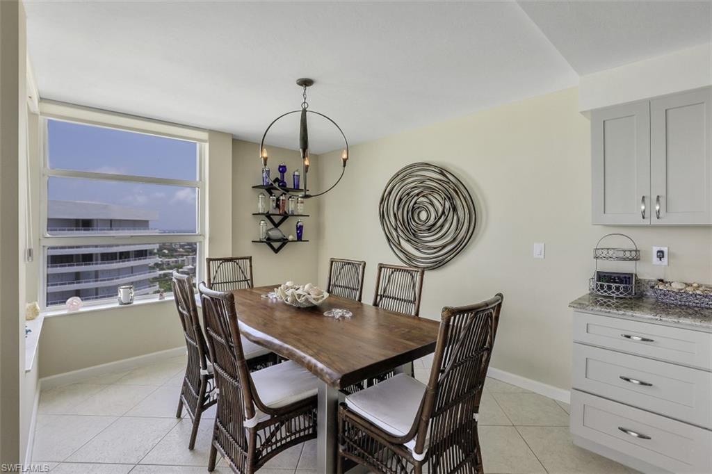 ROYAL SEAFARER - Residential