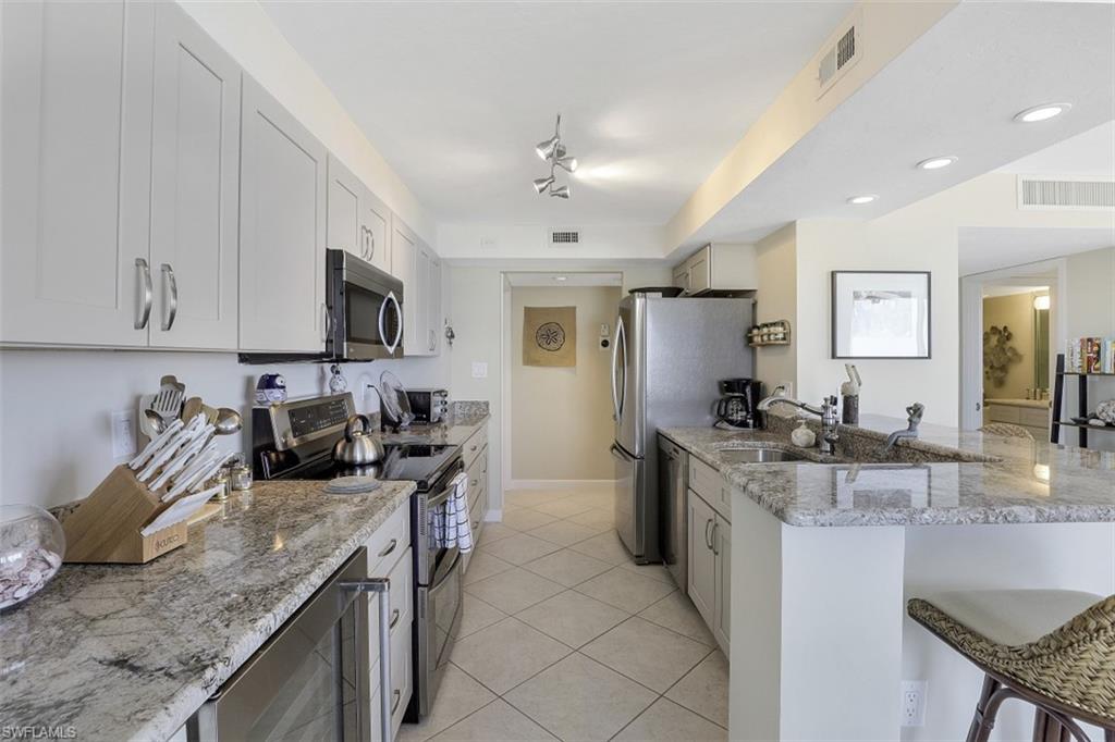 ROYAL SEAFARER - Residential