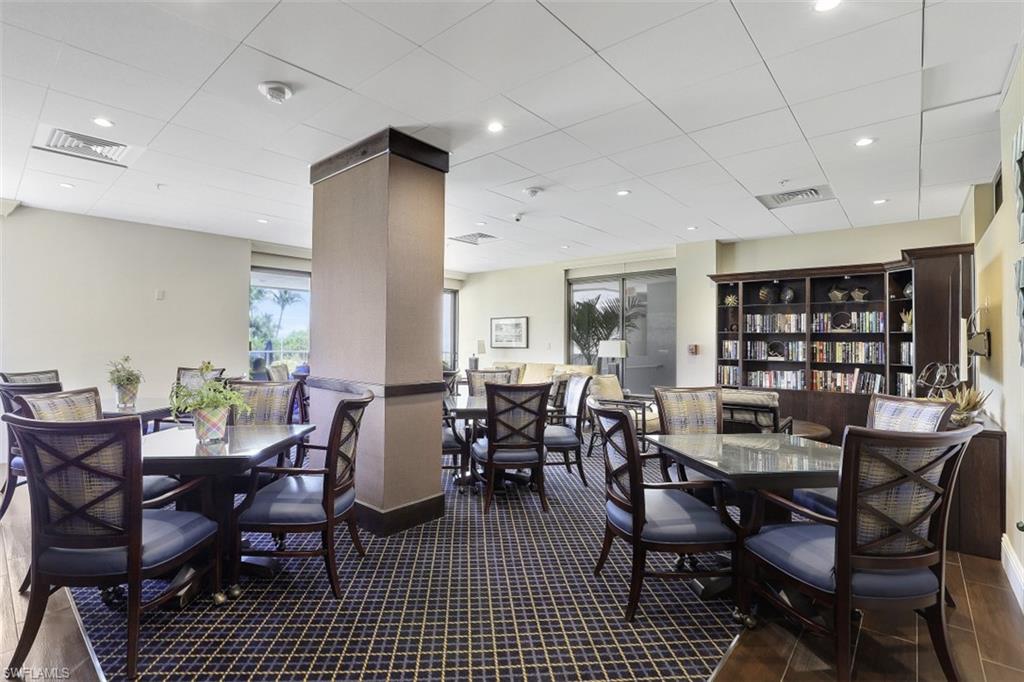 ROYAL SEAFARER - Residential