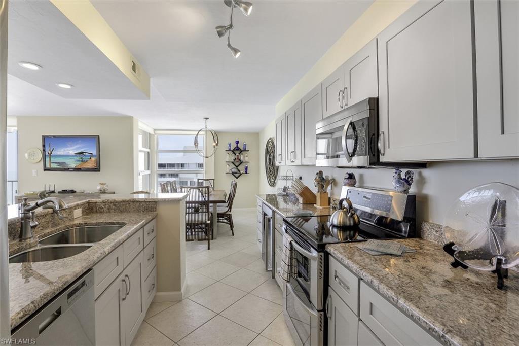 ROYAL SEAFARER - Residential