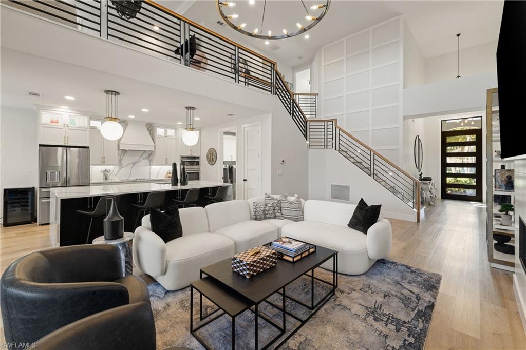 AUTUMN WOODS - Residential