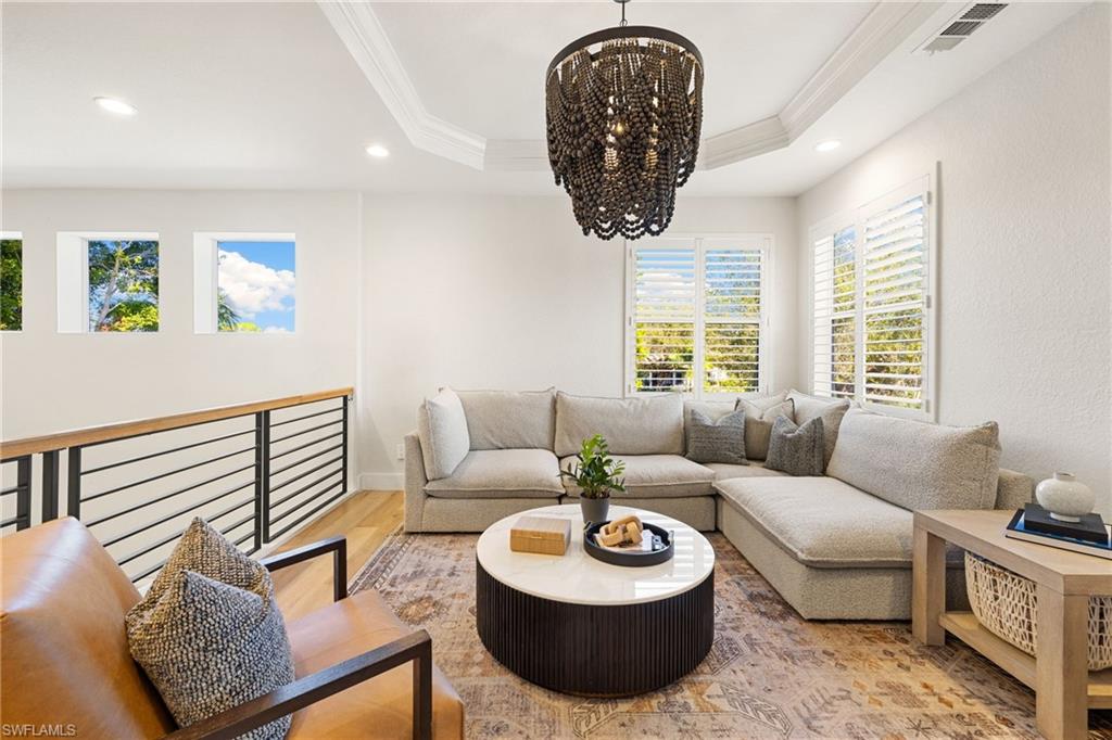 AUTUMN WOODS - Residential