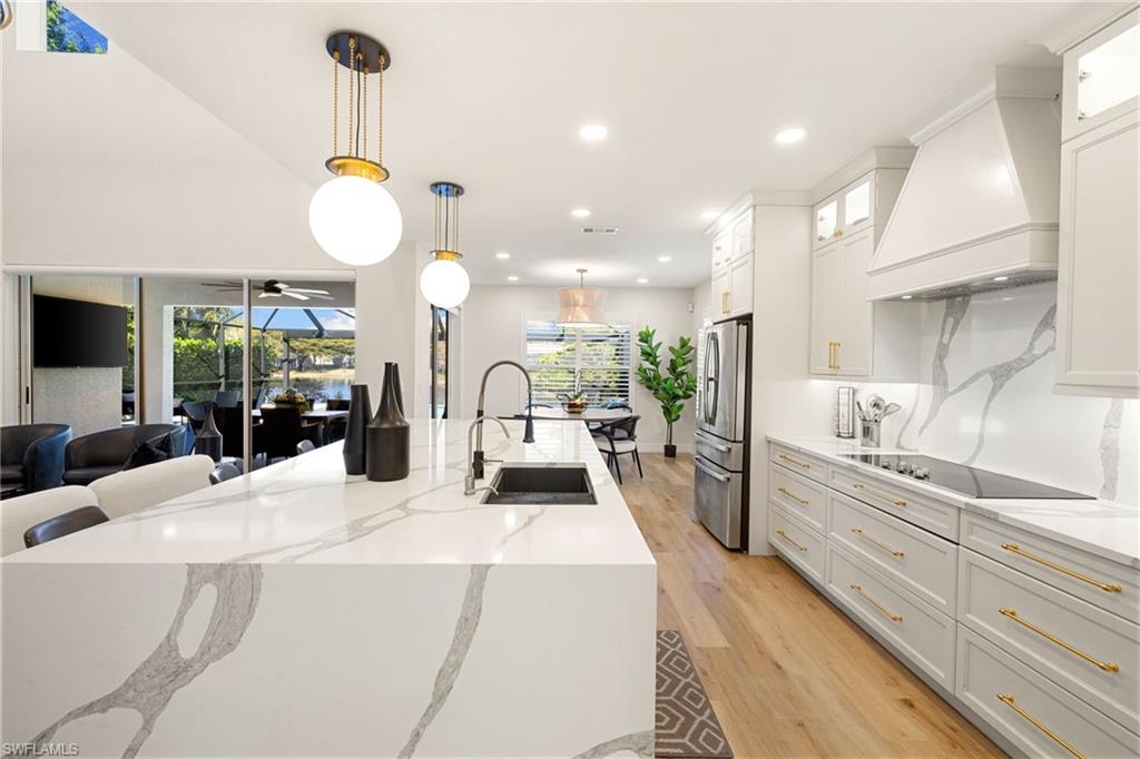 AUTUMN WOODS - Residential